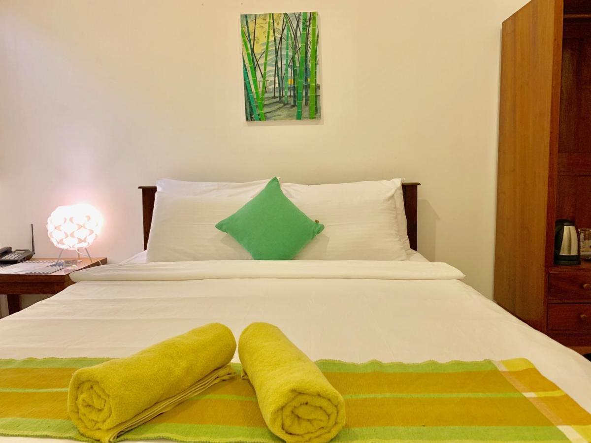 Sayura House Otel Kolombo Dış mekan fotoğraf